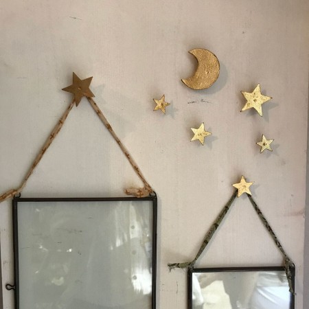Clous décoratifs dorés, étoile, lune, croix ou larme