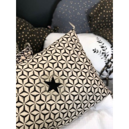 Coussin Star Carbone Brodé Etoile Noire