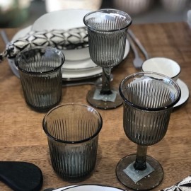 Verres à Vin striés gris