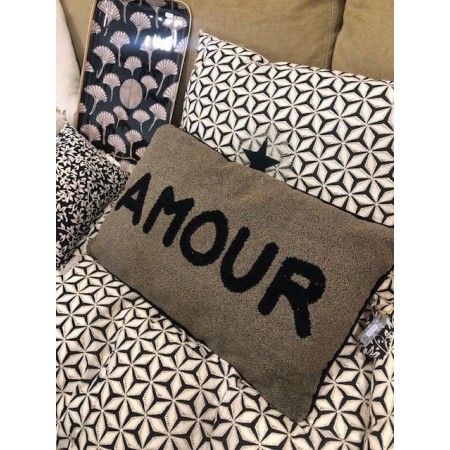 Coussin Bouclette kaki brodé AMOUR