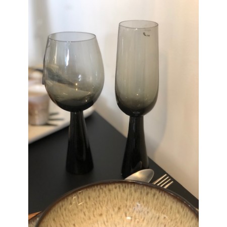 Flutes à champagne noires fumées