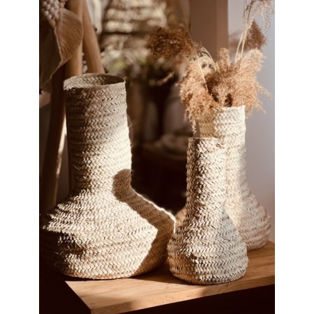 Vases en feuilles de palmier tressé